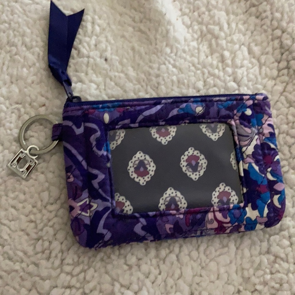 Vera Bradley driver’s license/ coin/ credit card holder.